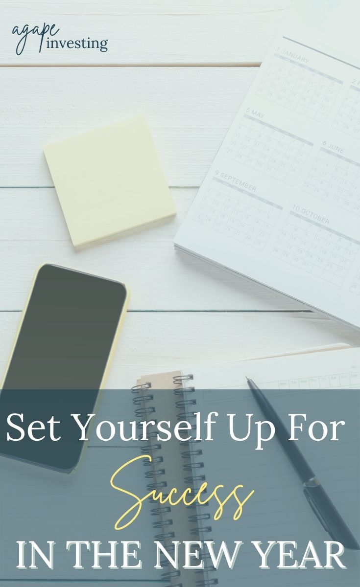 With the new year right around the corner, it is time to start planning and preparing to have a successful year. To help you out, I wanted to share some awesome tips and tools to really help set yourself up for success in the new year! 